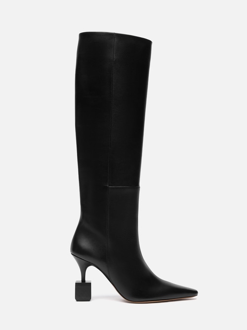 The Bisou boots