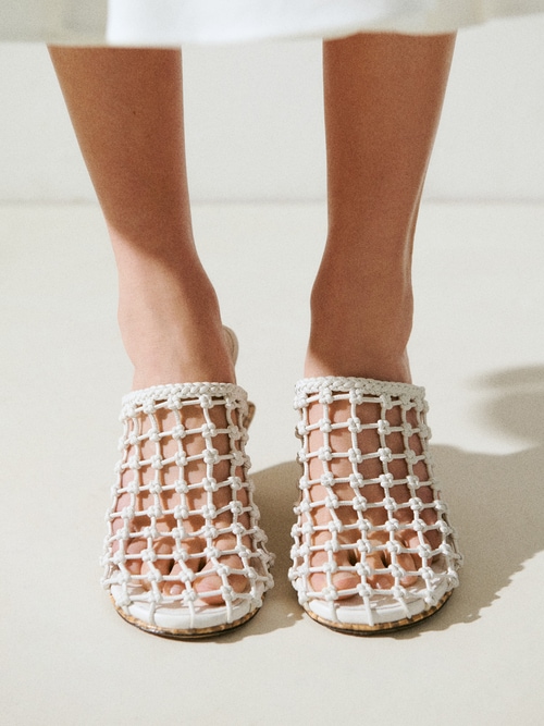 The double woven shoes