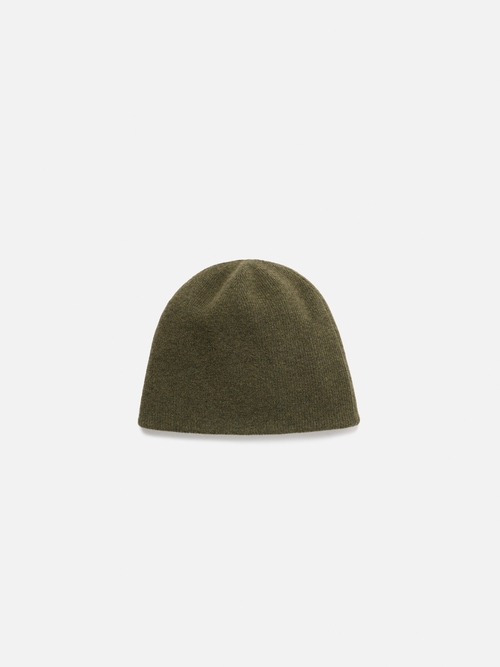 The J beanie