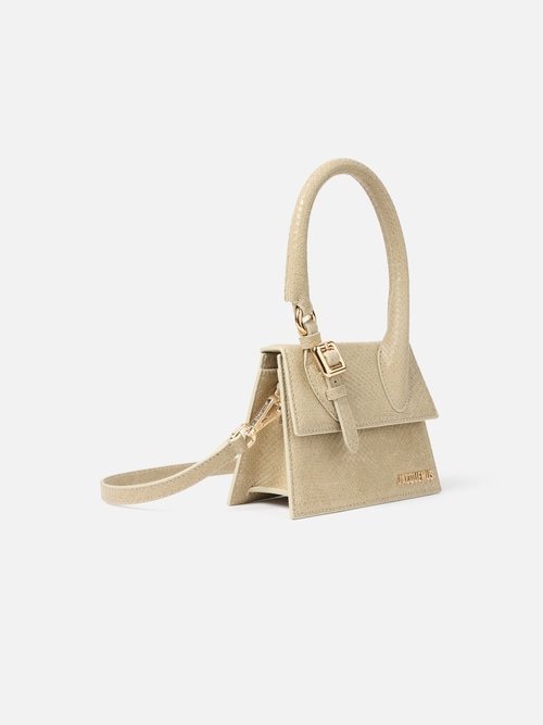 The medium Chiquito with buckle