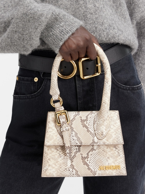 The medium Chiquito with buckle