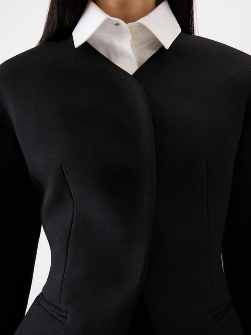 The mini Ovalo jacket
