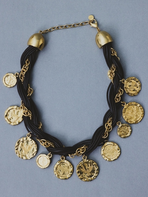 The Pièces necklace